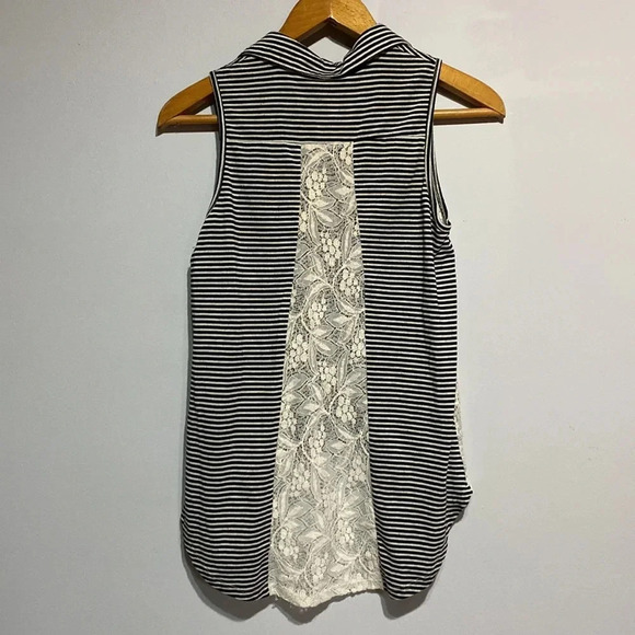 Xhilaration Black and White Striped Tank Top with Lace Sides Size Small - Picture 7 of 7
